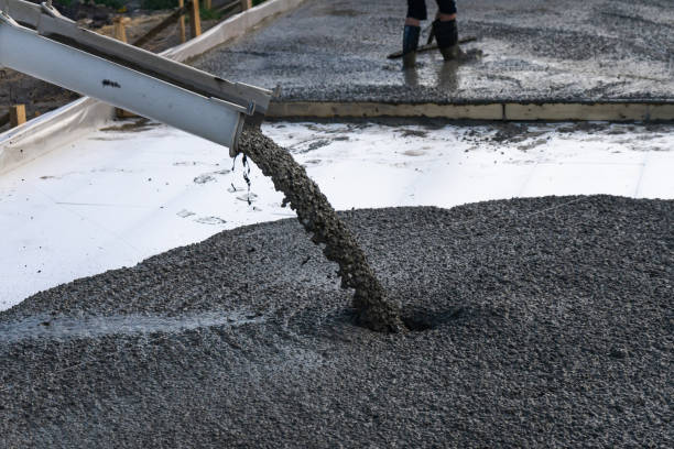 Best Concrete Walkway Installation  in Saticoy, CA